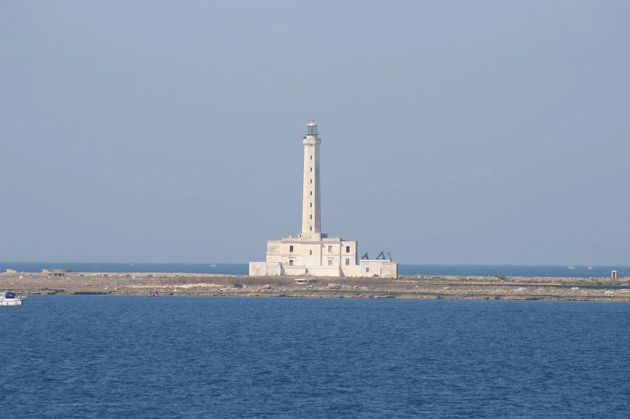 Phare de l’île de Sant’Andrea au large de Gallipoli